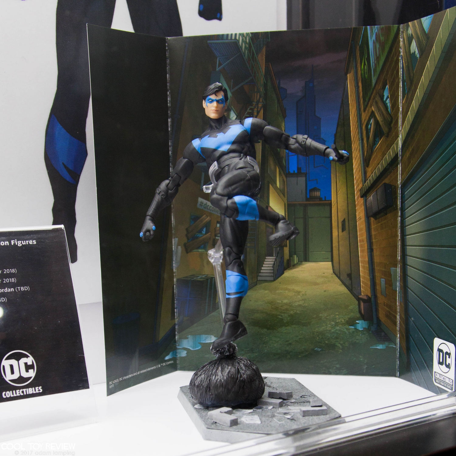 san-diego-comic-con-2017-dc-collectibles-050.jpg