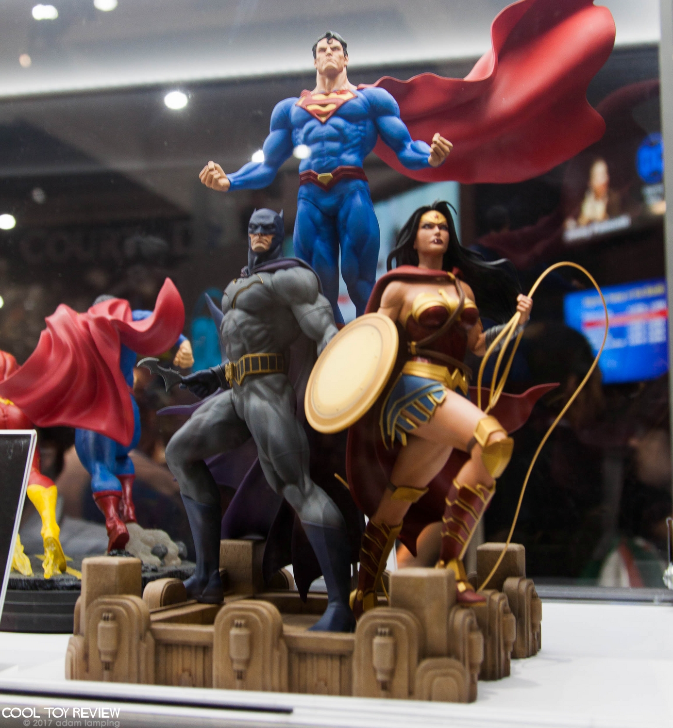 san-diego-comic-con-2017-dc-collectibles-065.jpg