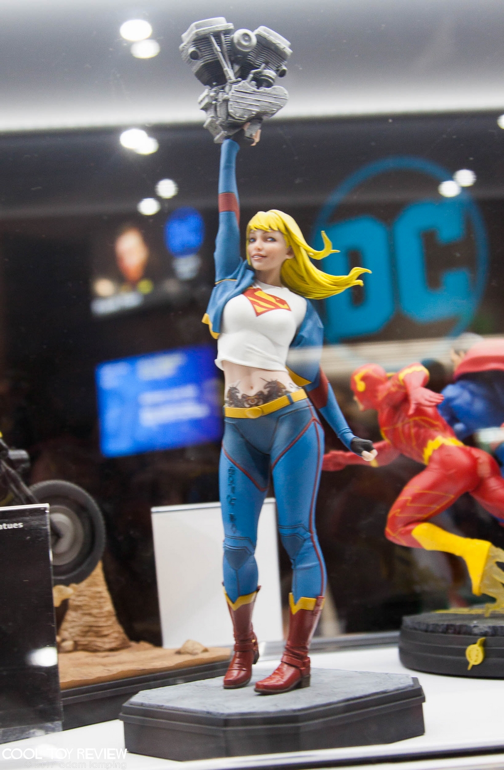 san-diego-comic-con-2017-dc-collectibles-069.jpg