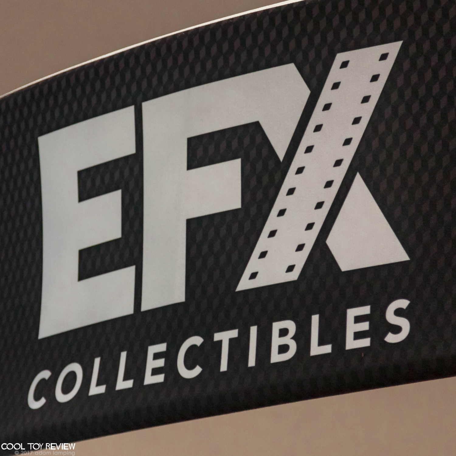 san-diego-comic-con-2017-efx-collectibles-001.jpg