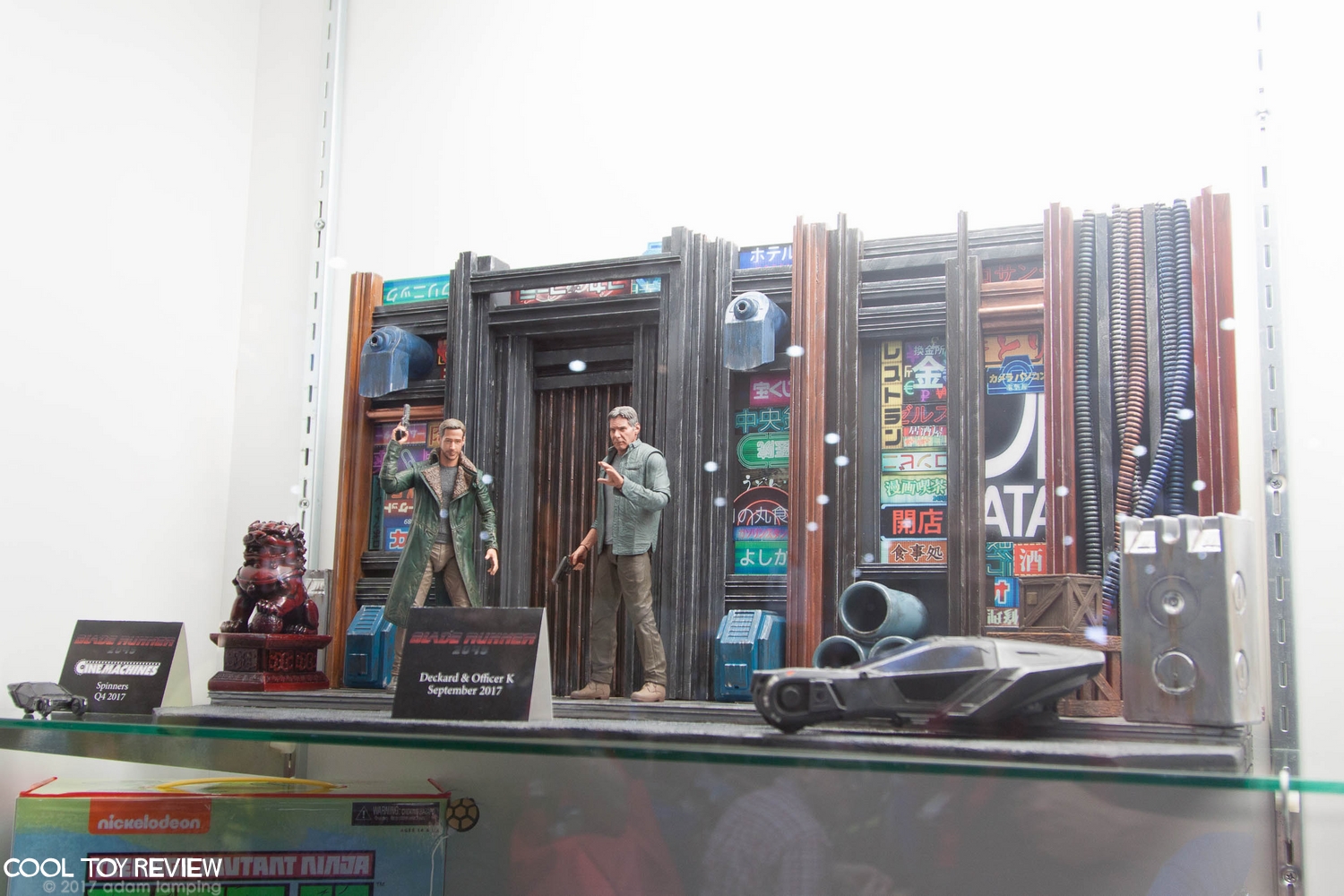 san-diego-comic-con-2017-neca-002.jpg