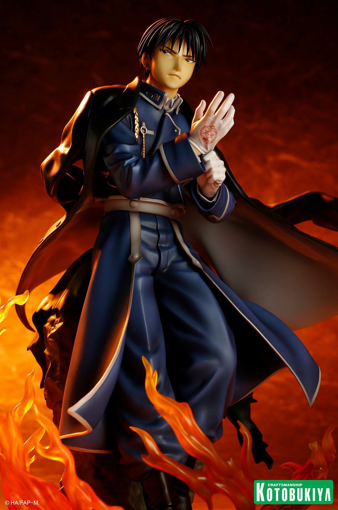 Fullmetal-Alchemist-Brotherhood-Roy-Mustang-ARTFX-J-001.jpg