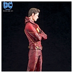 Kotobukiya-Barry-Allen-The-Flash-ARTFX-plus-statue-013.jpg