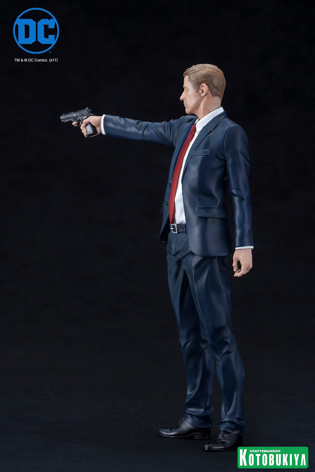 Kotobukiya-Gotham-James-Jim-Gordon-ARTFX-plus-003.jpg