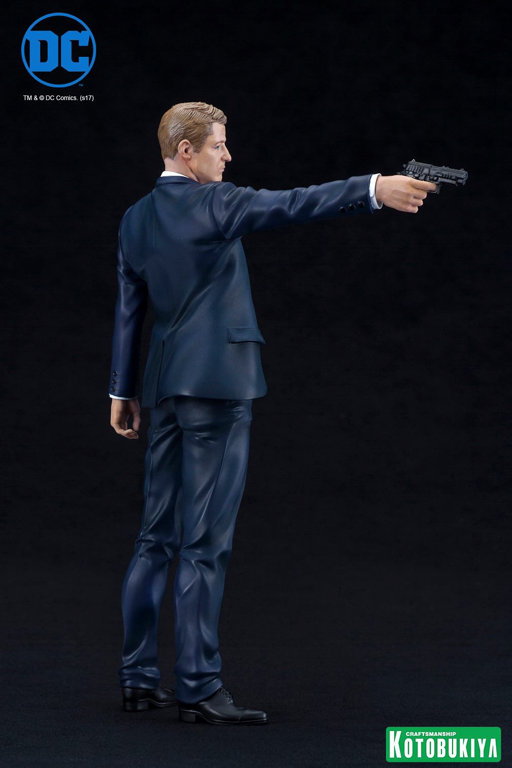 Kotobukiya-Gotham-James-Jim-Gordon-ARTFX-plus-004.jpg