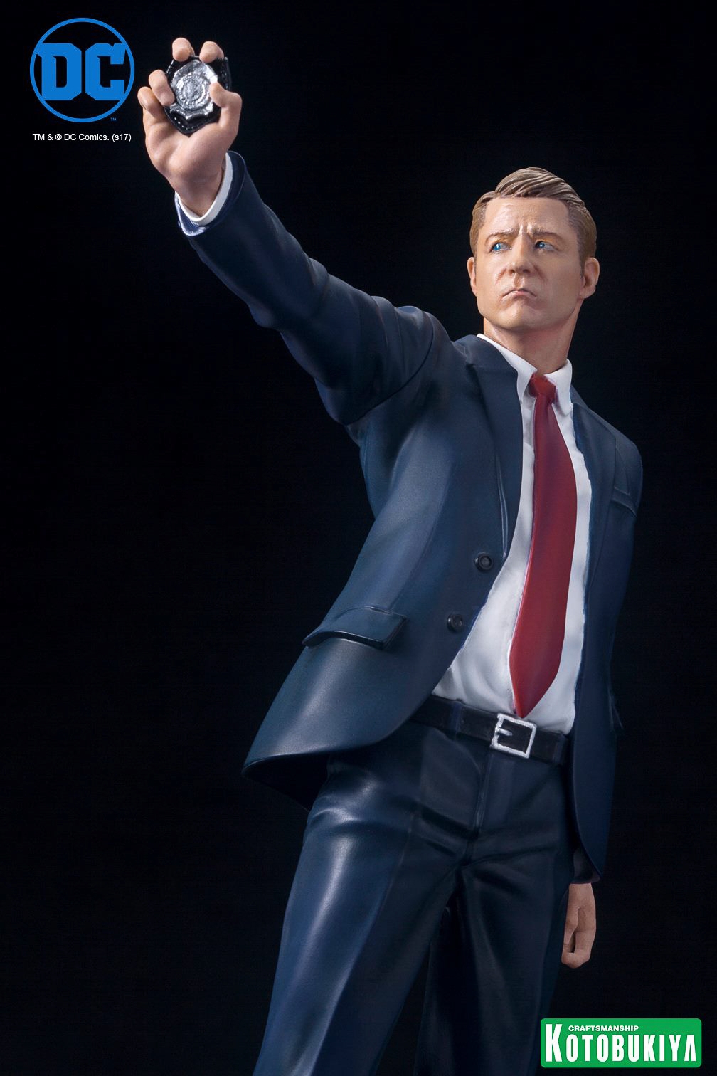 Kotobukiya-Gotham-James-Jim-Gordon-ARTFX-plus-011.jpg