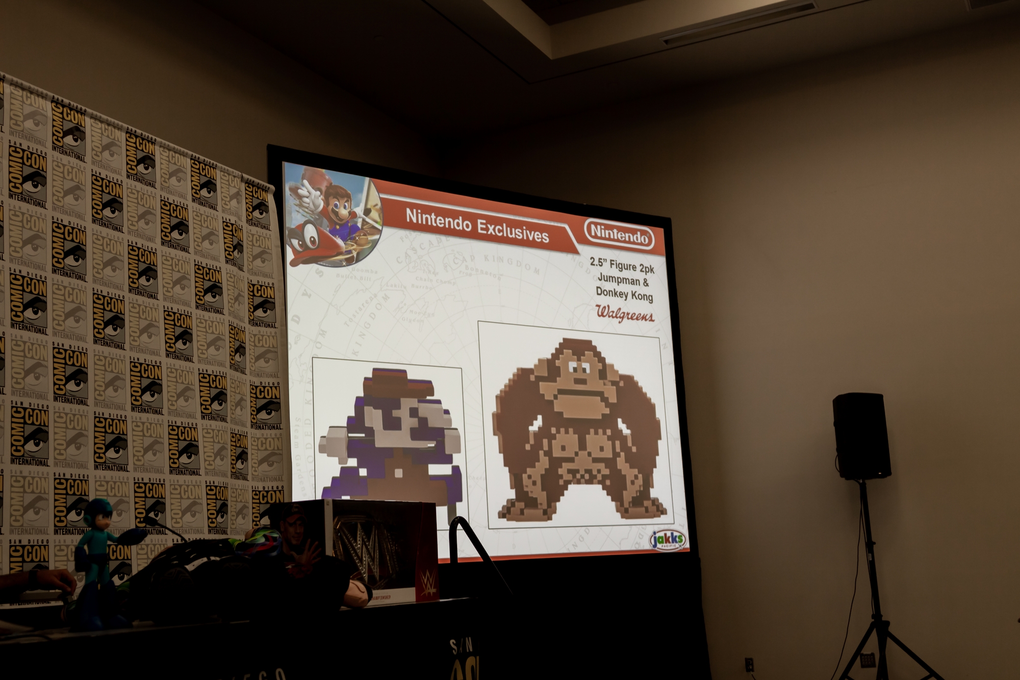 JAKKS-Panel-2018-San-Diego-Comic-Con-024.jpg