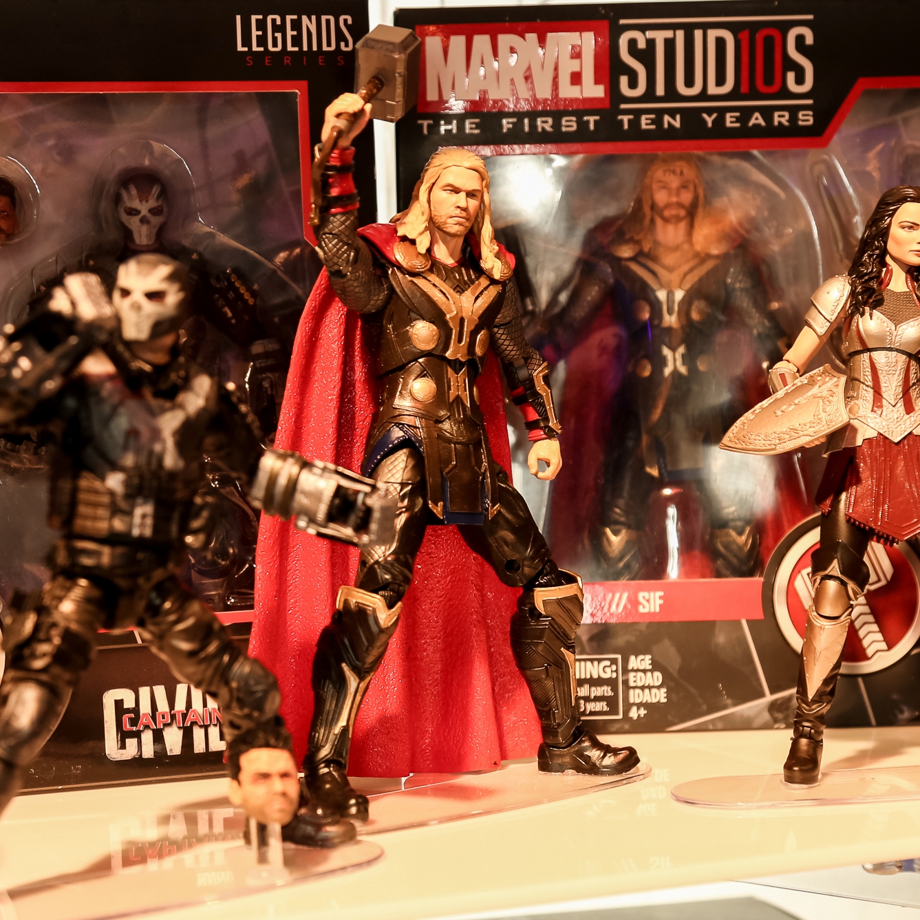 2018-International-Toy-Fair-Hasbro-Marvel-Legends-080.jpg