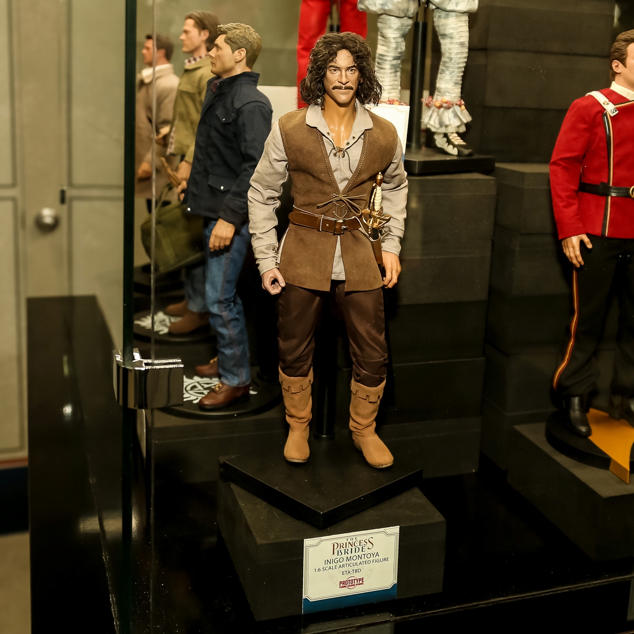 2018-International-Toy-Fair-QMx-Quantum-Mechanix-004.jpg