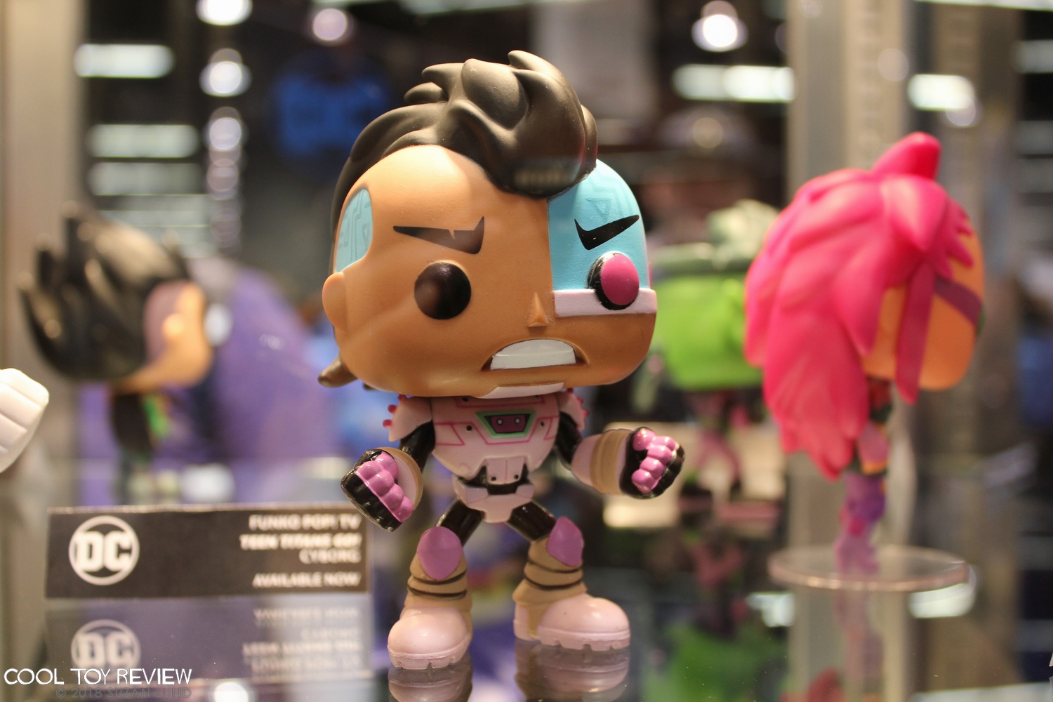 WonderCon-2018-DC-Collectibles-044.jpg