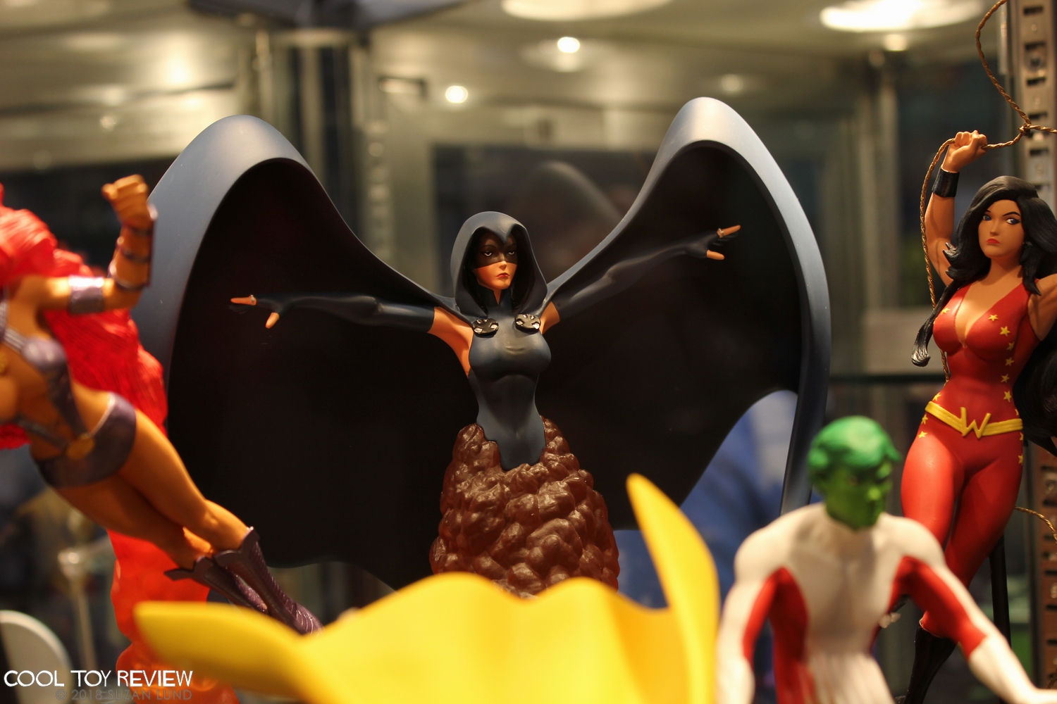 WonderCon-2018-DC-Collectibles-098.jpg