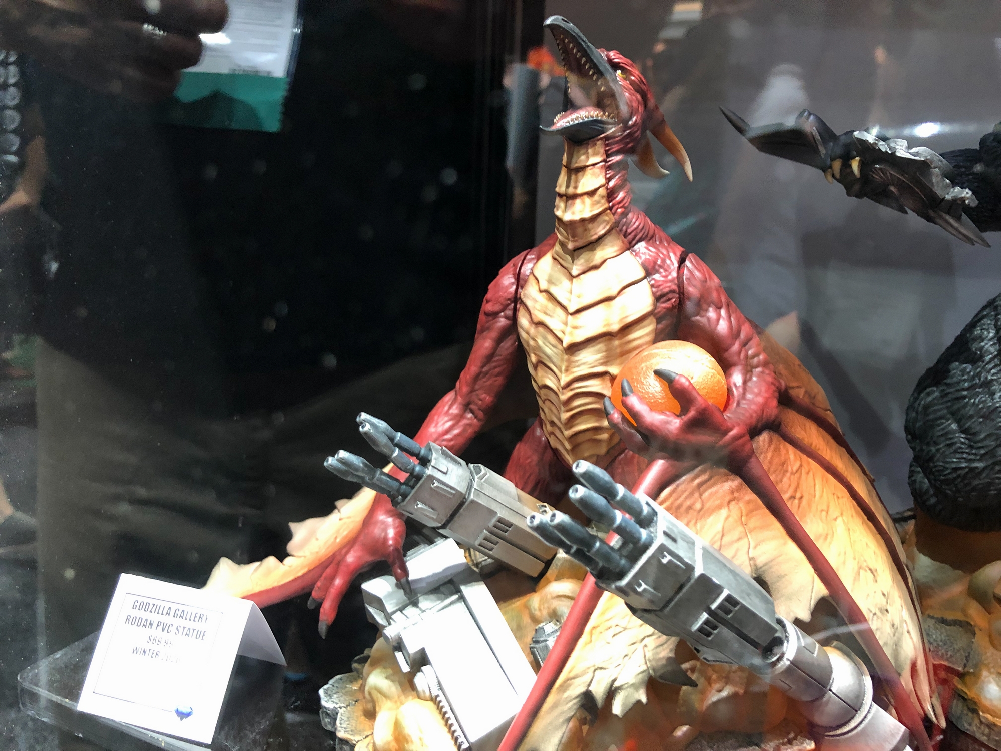 Diamond-Select-Toys-DST-San-Diego-Comic-Con-2019-013.jpg