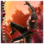 Hot Toys - SMMM - Miles Morales collectible figure_PR1.jpg