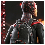 Hot Toys - SMMM - Miles Morales collectible figure_PR12.jpg