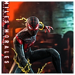 Hot Toys - SMMM - Miles Morales collectible figure_PR3.jpg