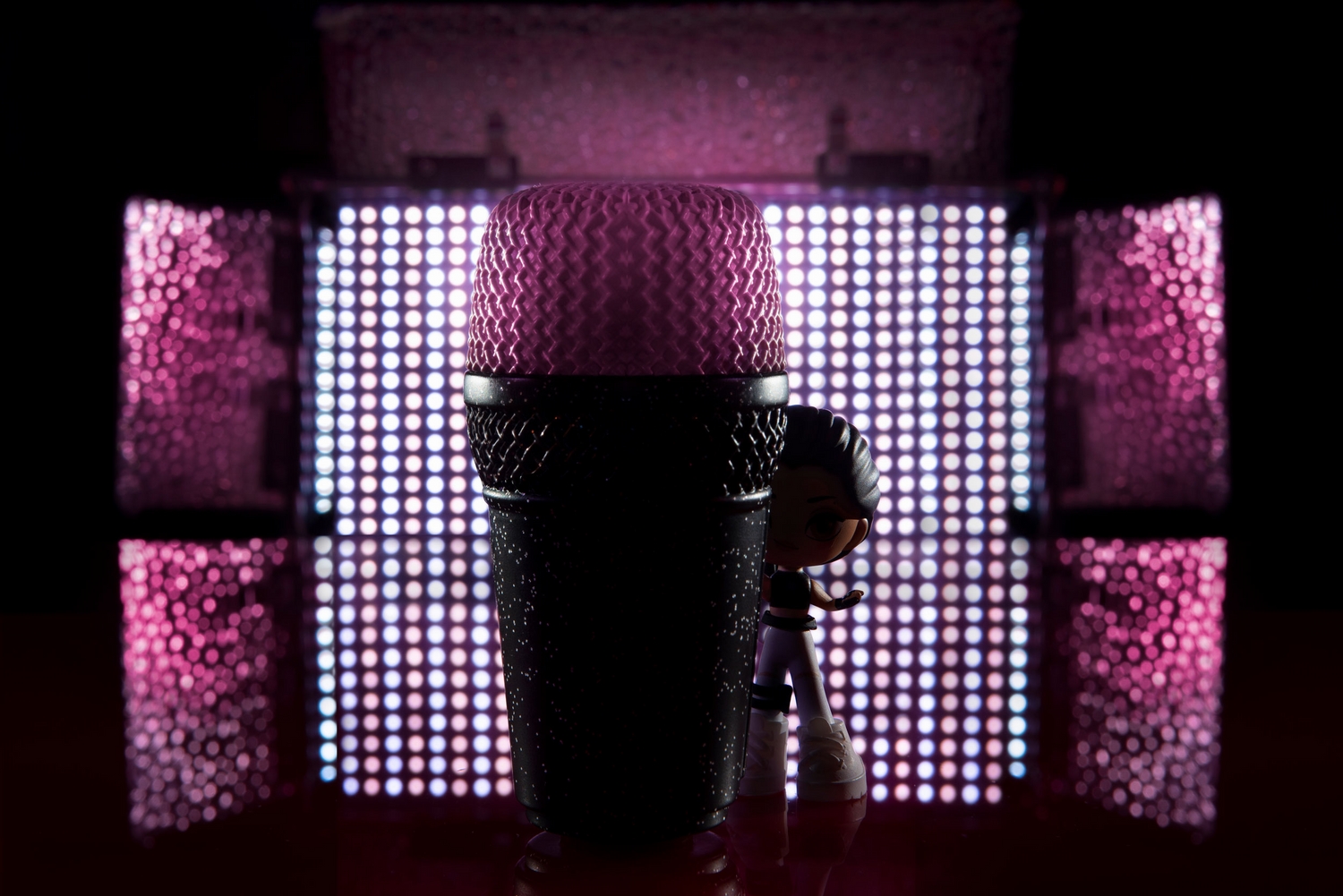 BPK0041_Black_Microphone_Jennie_web.jpg