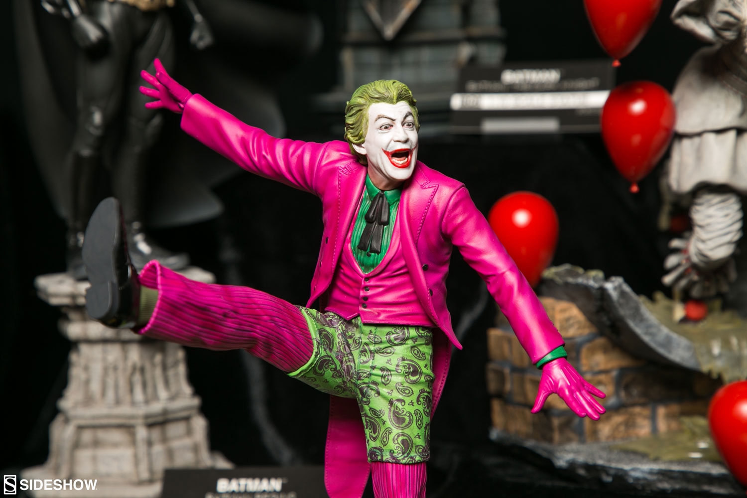 Iron-Studios-DC-Collectbiles-Sideshow-Con-2020-14.jpg