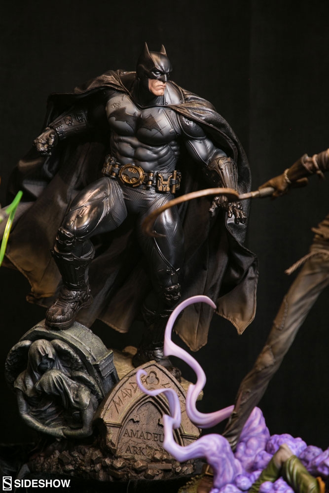 Sideshow-Con-2020-DC-Comics-Collectibles-9.jpg