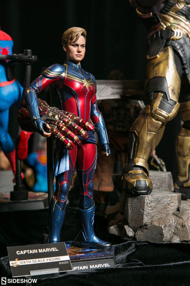 Sideshow-Con-2020-Hot-Toys-Collectibles-16.jpg