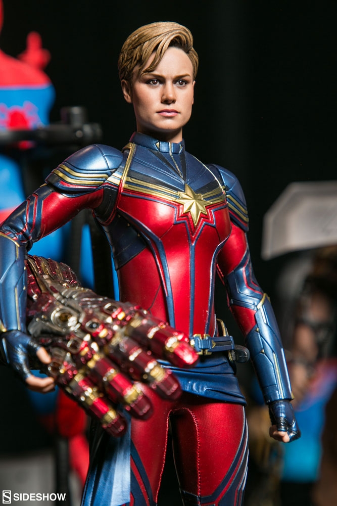 Sideshow-Con-2020-Hot-Toys-Collectibles-17.jpg
