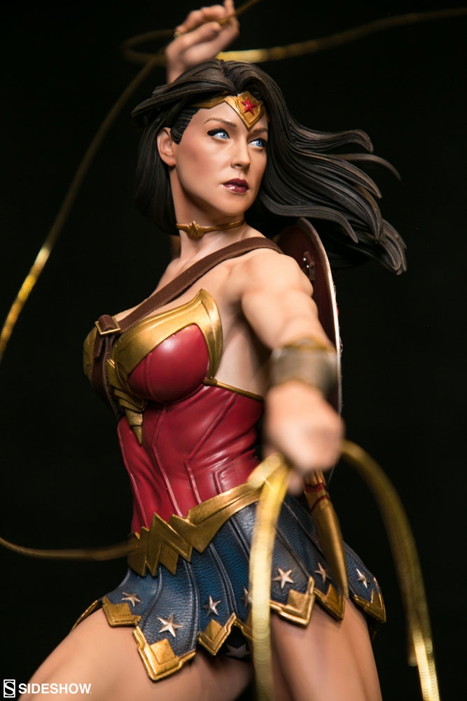 Sideshow-Con-2020-DC-Comics-Collectibles-7-1.jpg