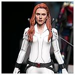 black-widow-taskmaster-marvel-hot-toys-sideshow-con-2020-08.jpg