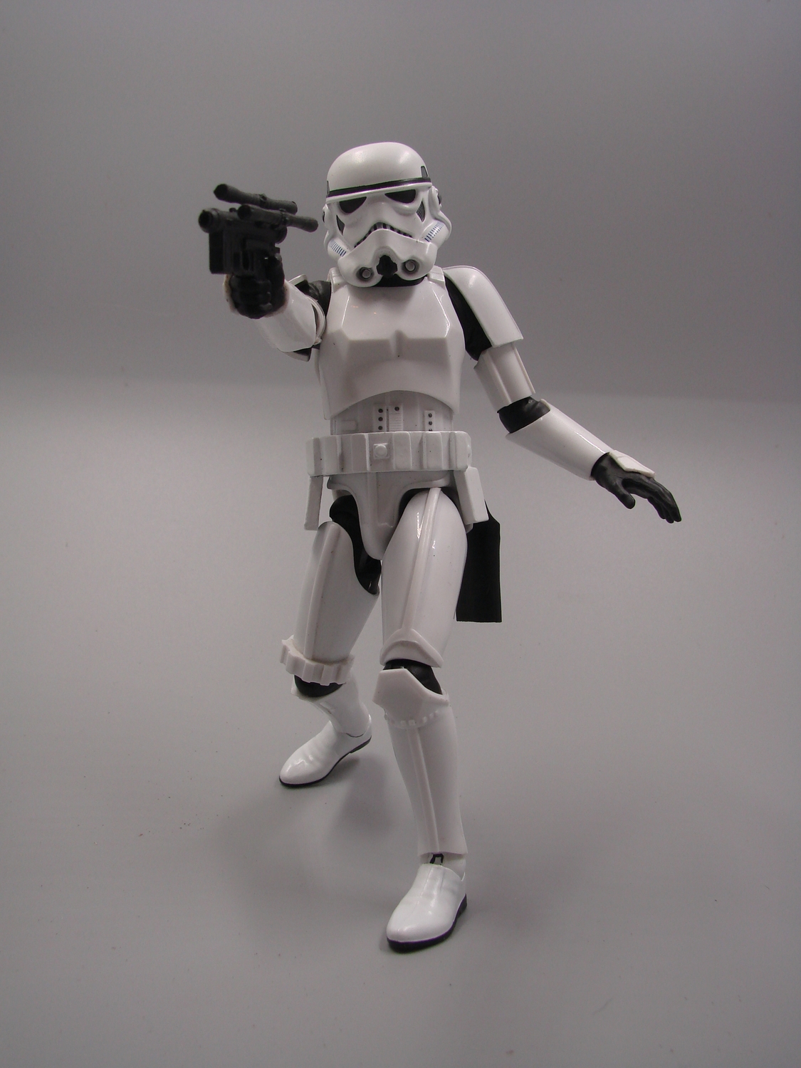 StormtrooperGreyPistol.jpg