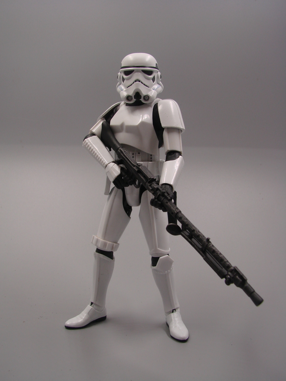 StormtrooperGreyRifle2.jpg