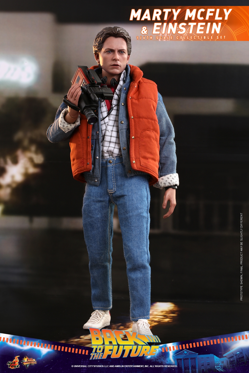 Hot Toys - BTTFI - Marty McFly and Einstein collectible set_PR5.jpg