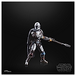 STAR WARS THE BLACK SERIES 6-INCH THE MANDALORIAN & GROGU (MALDO KREIS) Figures_oop 8.jpg