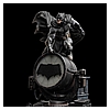 ZSJL-Batman-on-Batsignal-DLX-Art-Scale-1-10-06-low.jpg