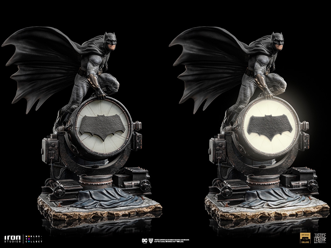 ZSJL-Batman-on-Batsignal-DLX-Art-Scale-1-10-13-low.jpg