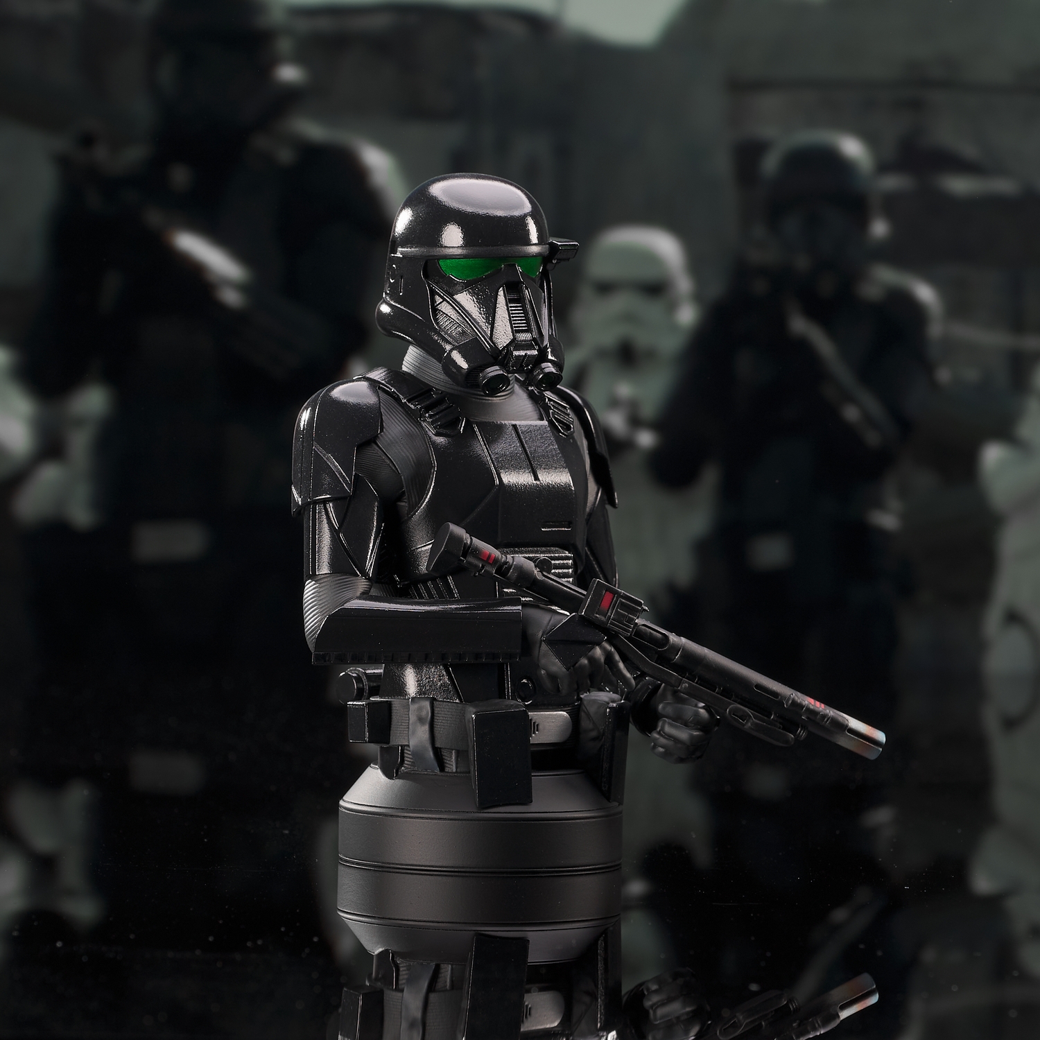 SW_DeathTrooper_Bust_02.jpg