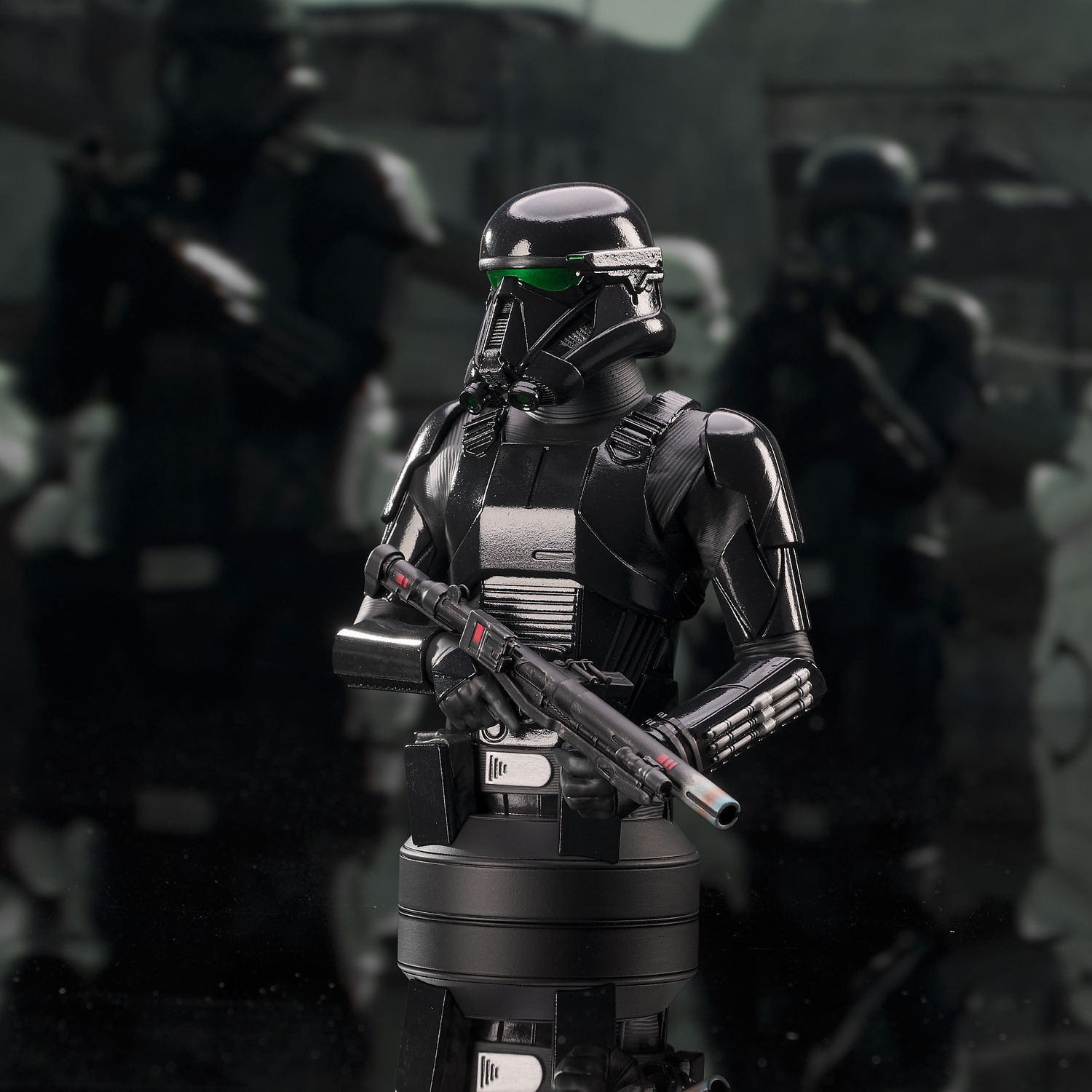 SW_DeathTrooper_Bust_05.jpg