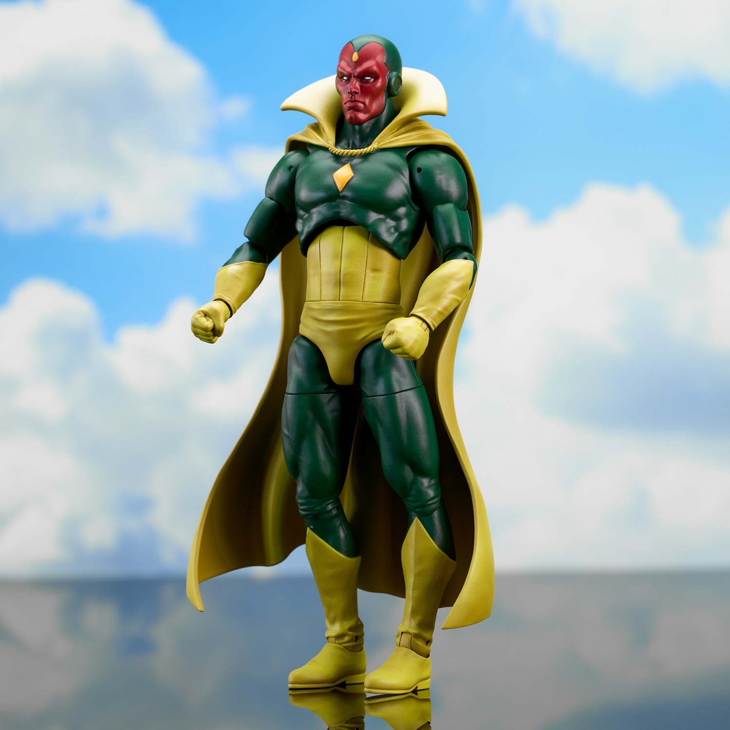 Marvel_Vision_ActionFigure_04.jpg