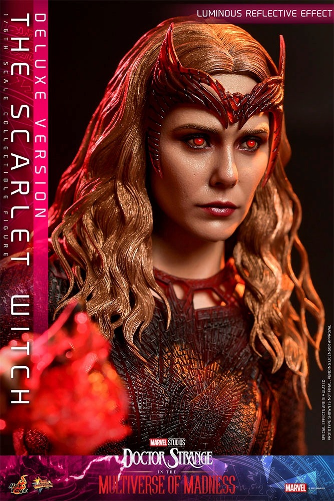 the-scarlet-witch-deluxe-version_marvel_gallery_628d2a98297e7.jpg
