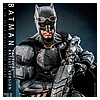 batman-tactical-batsuit-version_dc-comics_gallery_6323a78dea92c.jpg