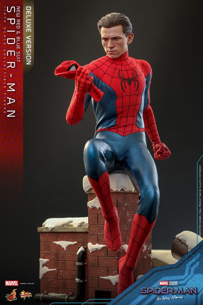 spider-man-new-red-and-blue-suit-deluxe-version_marvel_gallery_639cb43079230.jpg