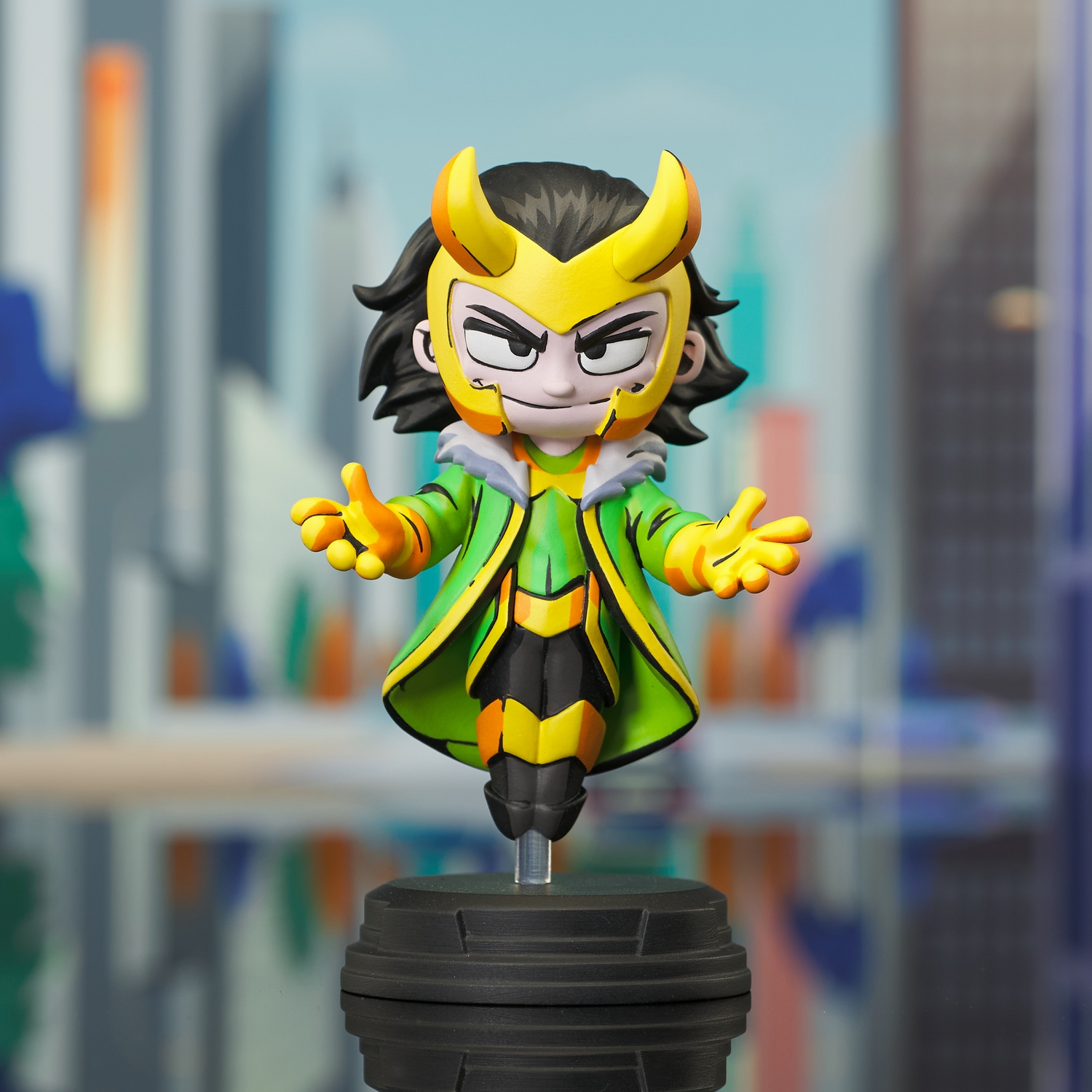 Marvel_Loki_AnimatedStatue_01.jpg