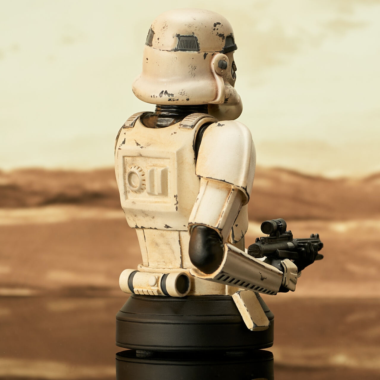 Mando_RemnantTrooper_Bust_04__70132.1652915168.jpg
