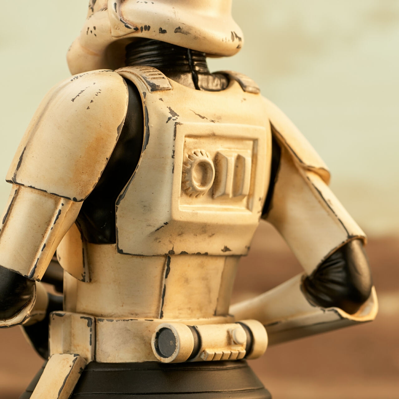 Mando_RemnantTrooper_Bust_14__29021.1652915170.jpg