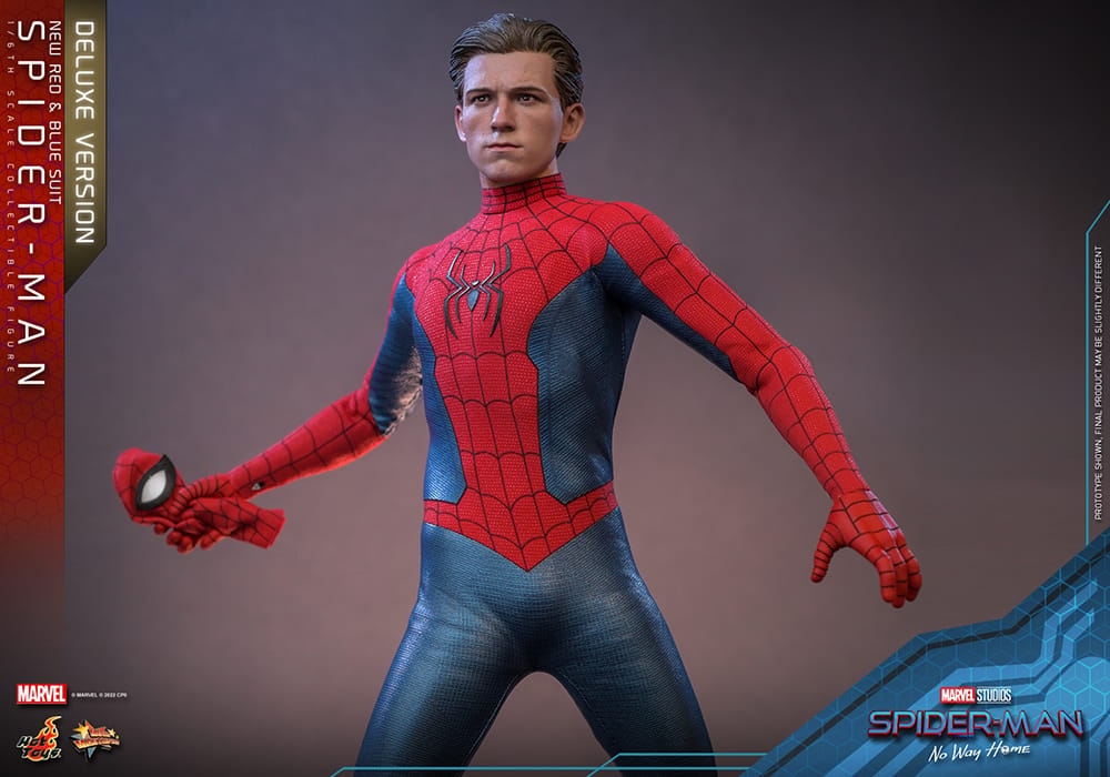 spider-man-new-red-and-blue-suit-deluxe-version_marvel_gallery_639cb466386c6.jpg