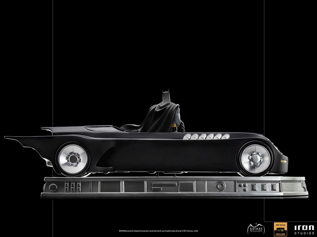 Batman_and_Batmobile_Animated-IS_02.jpg