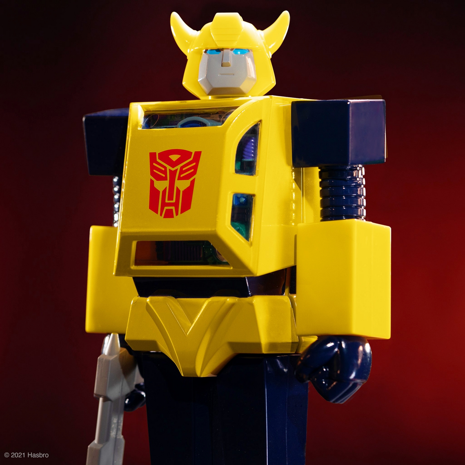 SC-Transformers_Bumblebee_FullColor_hero4_2048_2048x2048.jpg