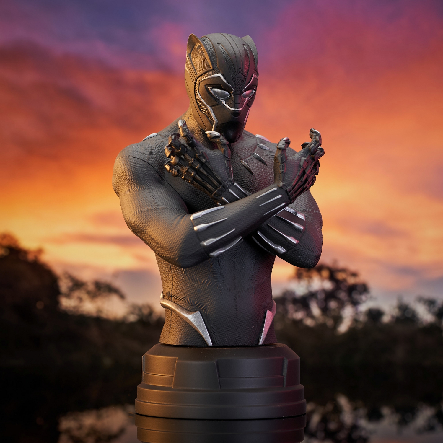 Marvel_BlackPanther_Bust_03.jpg