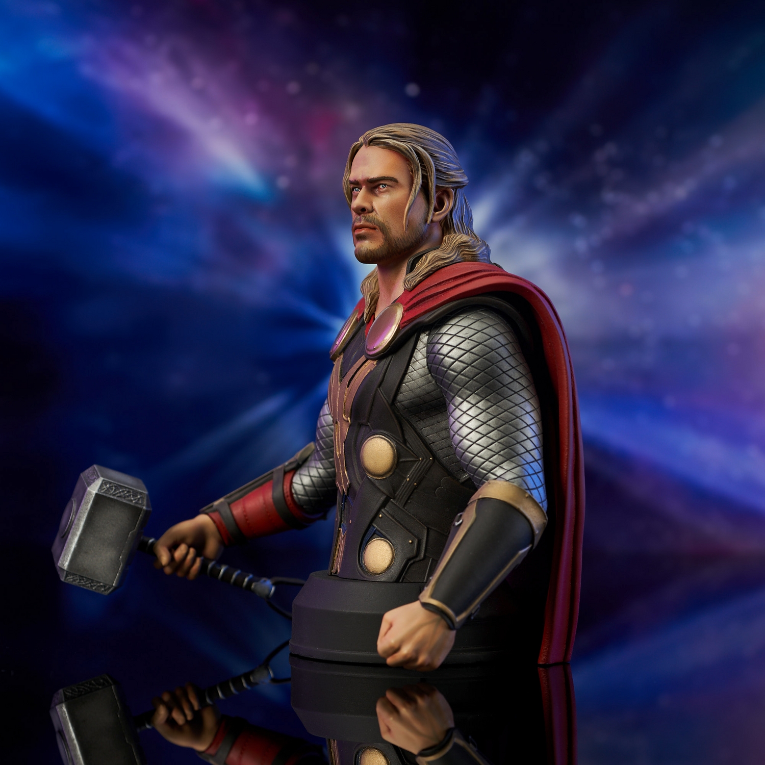 Marvel_ThorDarkWorld_Bust_03.jpg