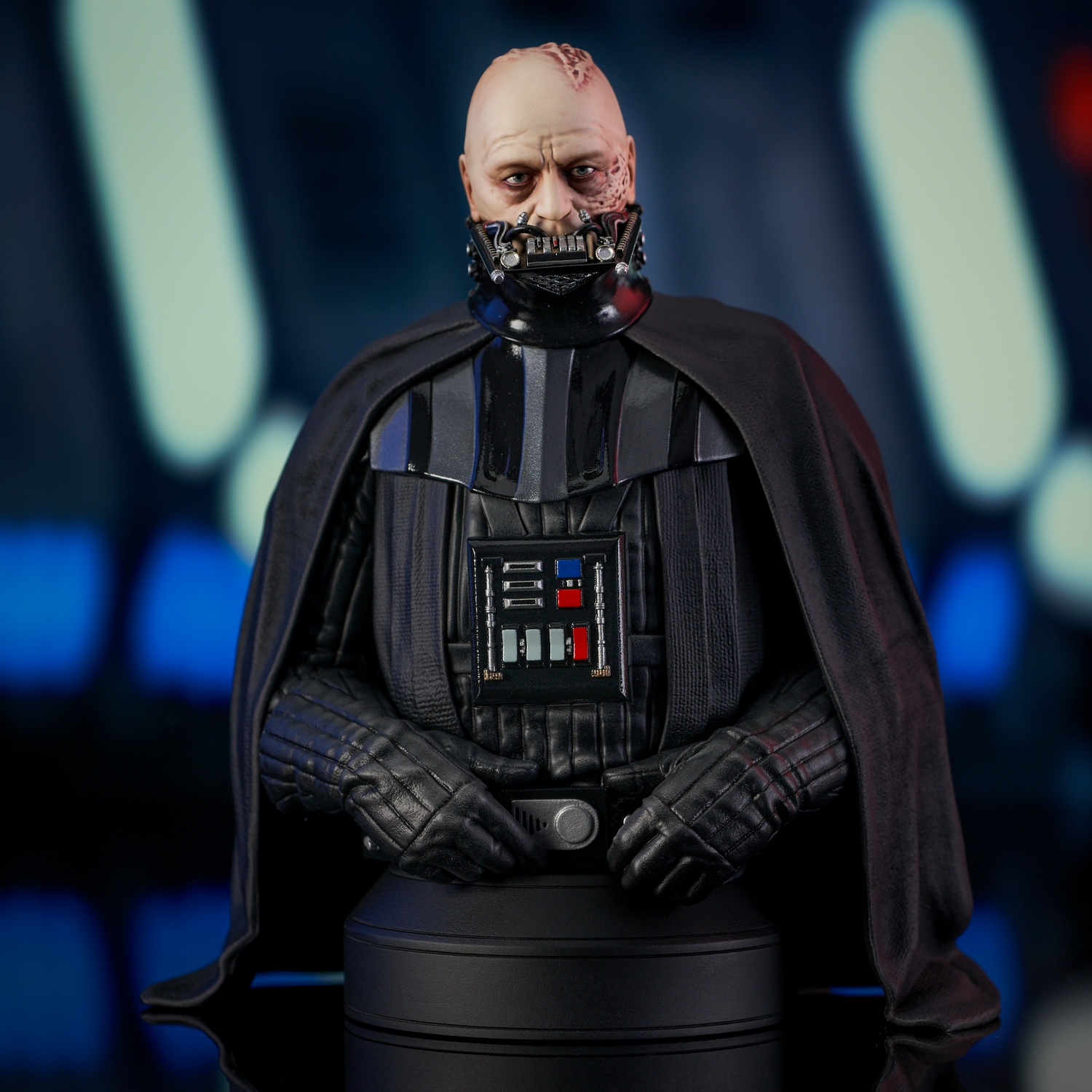 SW_UnmaskedDVader_Bust_01.jpg