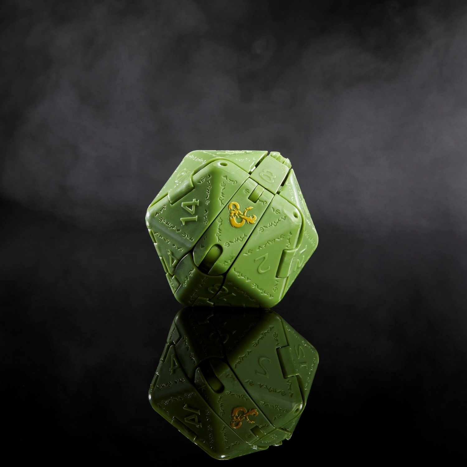 F6754_PROD_D&D_COLLECTIBLE_GREEN_DRAGON_153_Online_2000SQ.jpg