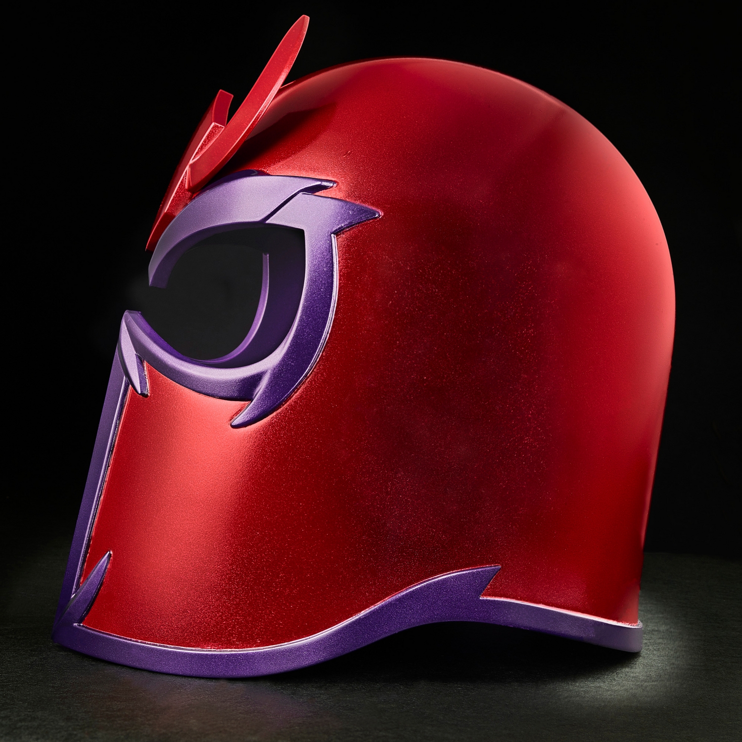 HASBRO MARVEL LEGENDS SERIES MAGNETO PREMIUM ROLE PLAY HELMET 26.jpg