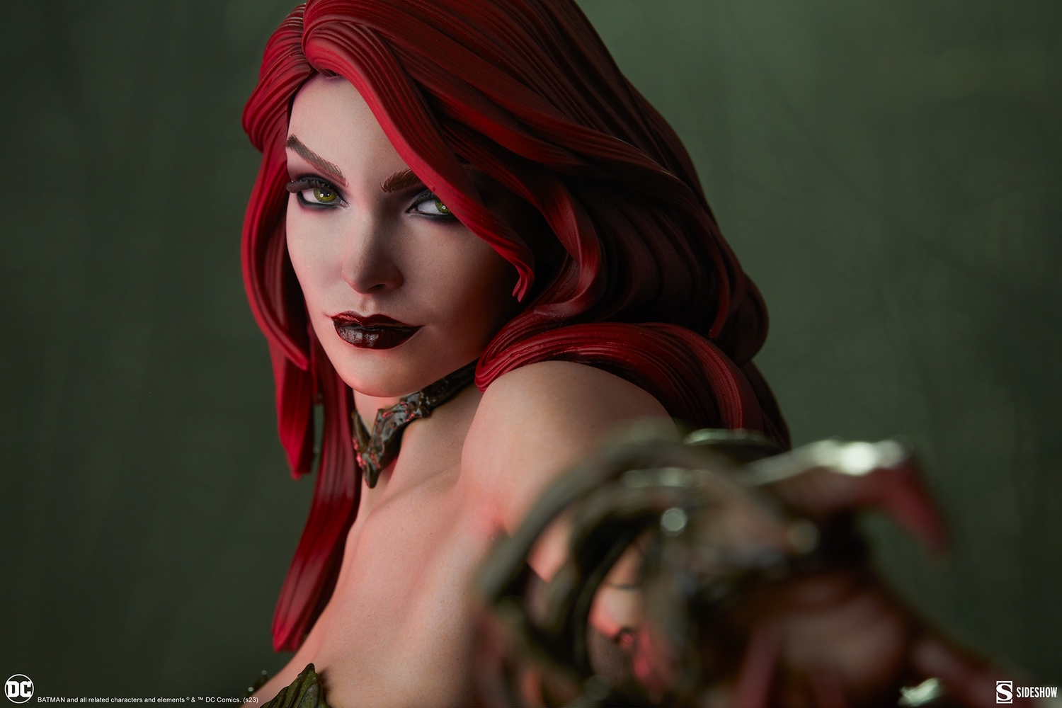 poison-ivy-deadly-nature_dc-comics_gallery_64af207cf0bf8.jpg
